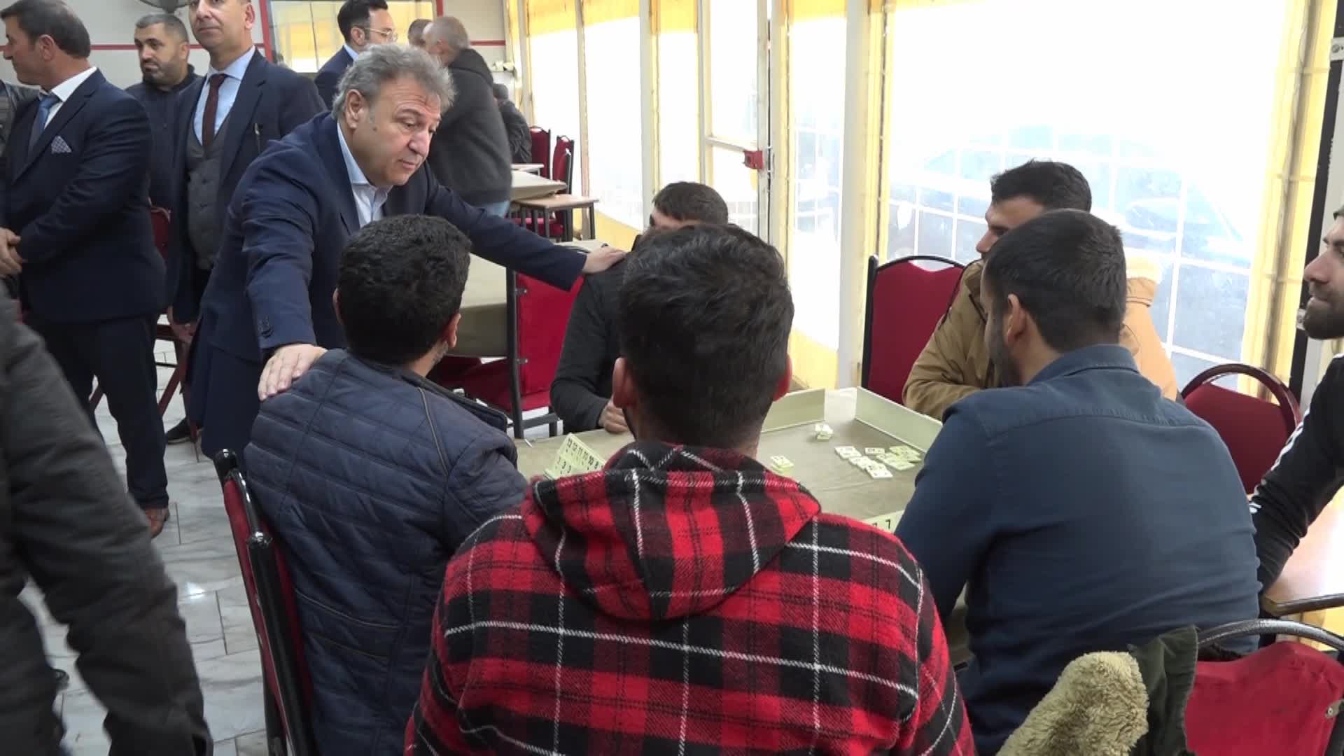 BORNOVA BELEDİYE BAŞKANI İDUĞ, YEŞİLÇAM MAHALLESİ'NDE YURTTAŞLA BULUŞTU