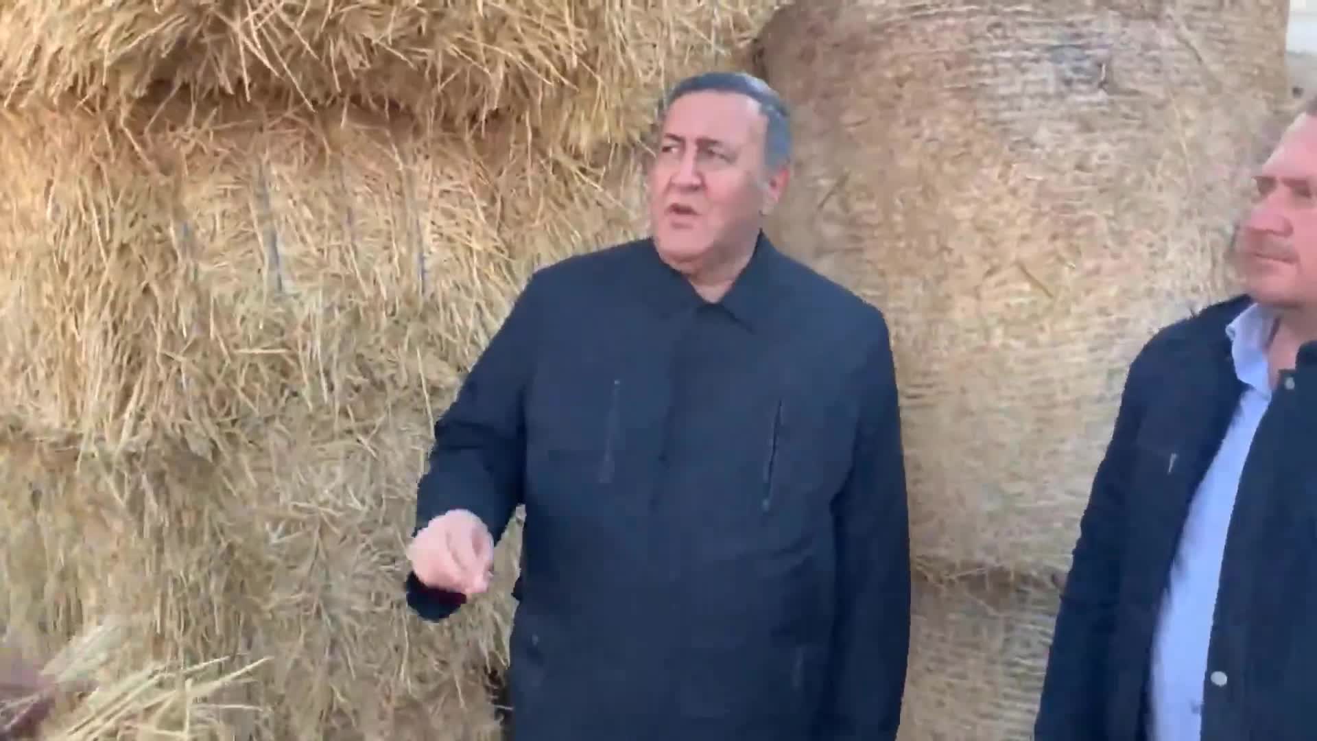 NİĞDELİ BESİCİ: “10 TANE HAYVANIM VARDI 5’E İNDİRDİM, BAKAMIYORUM. EŞİM DAHİ KÖYDEN GİTTİ, ASGARİ ÜCRETLE ÇALIŞIYOR”