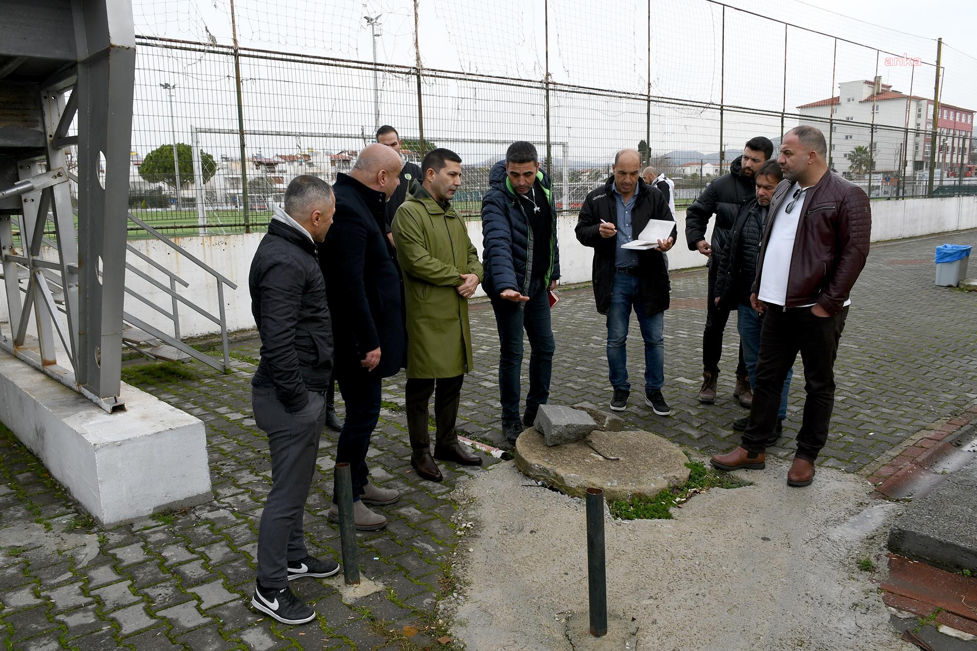 KUŞADASI BELEDİYESİ’NİN YÜKSEL ALKIŞLI SPOR TESİSLERİ BAKIMA GİRİYOR