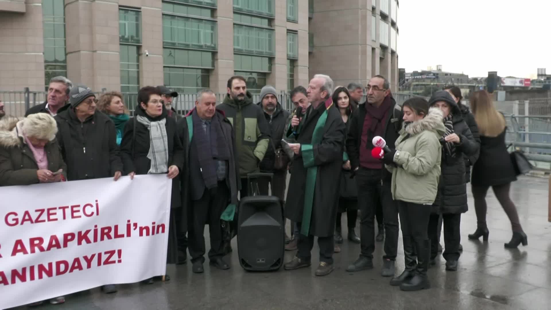 GAZETECİ-YAZAR ARAPKİRLİ, "6 YAŞINDAKİ ÇOCUK EVLENEBİLİR" SÖZÜNE GÖSTERDİĞİ TEPKİ NEDENİYLE YENİDEN YARGI KARŞISINDA: "NE O KIZLARI TESLİM EDECEĞİZ NE DE ELEŞTİRİ HAKKIMIZI"