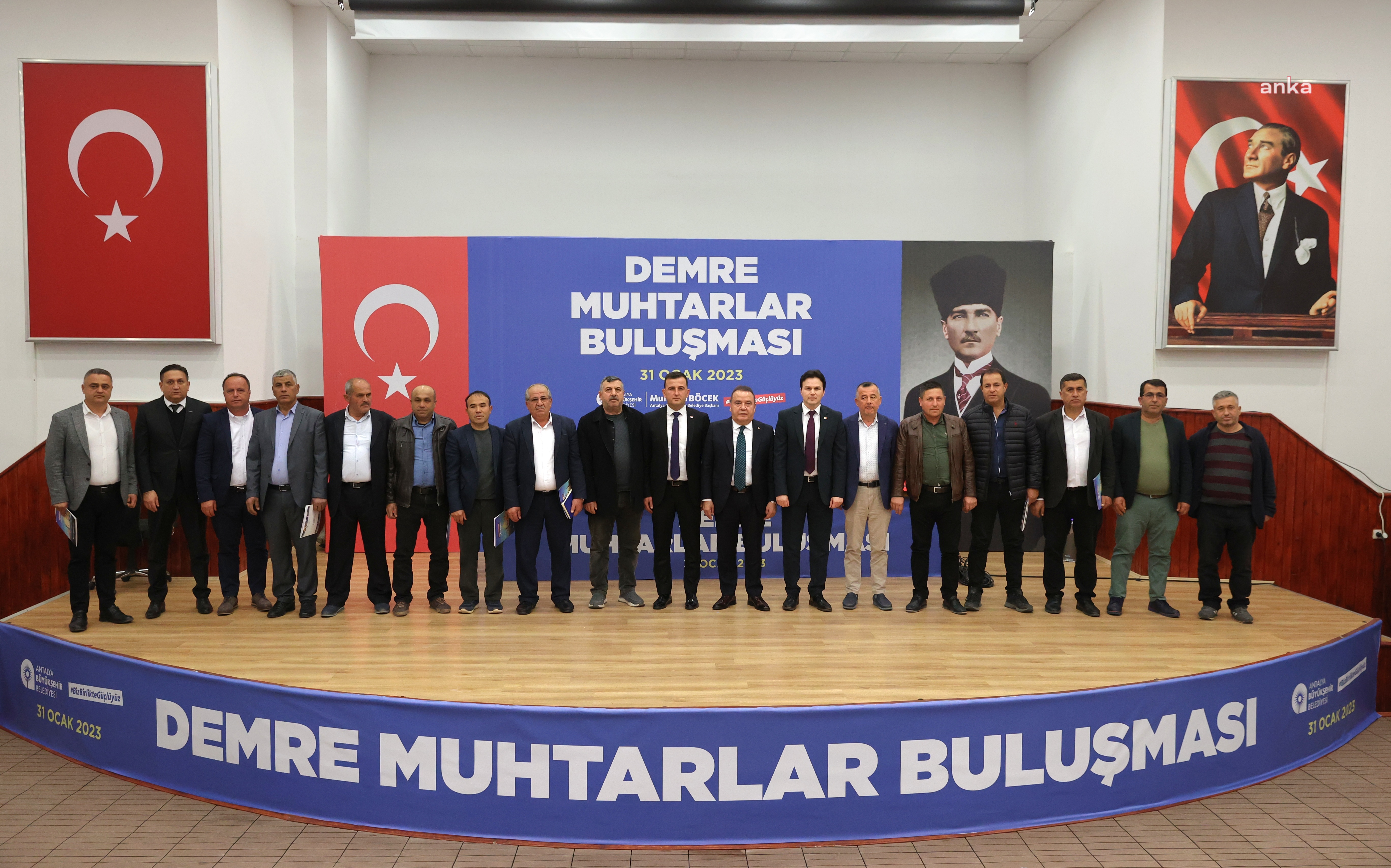 ANTALYA BÜYÜKŞEHİR BELEDİYE BAŞKANI BÖCEK, DEMRELİ MUHTARLARLA BULUŞTU
