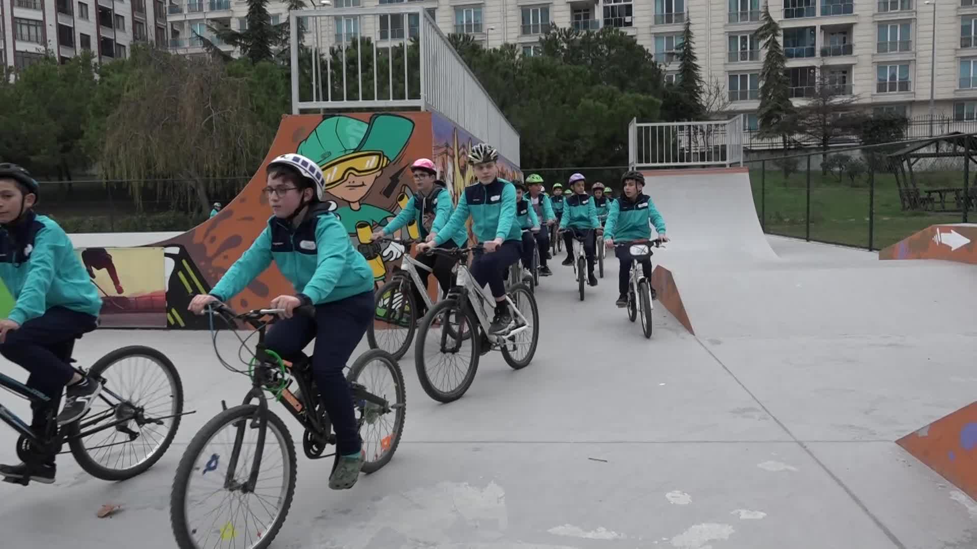 ESENYURT'TA PEDALLAR SPOR İÇİN ÇEVRİLİYOR