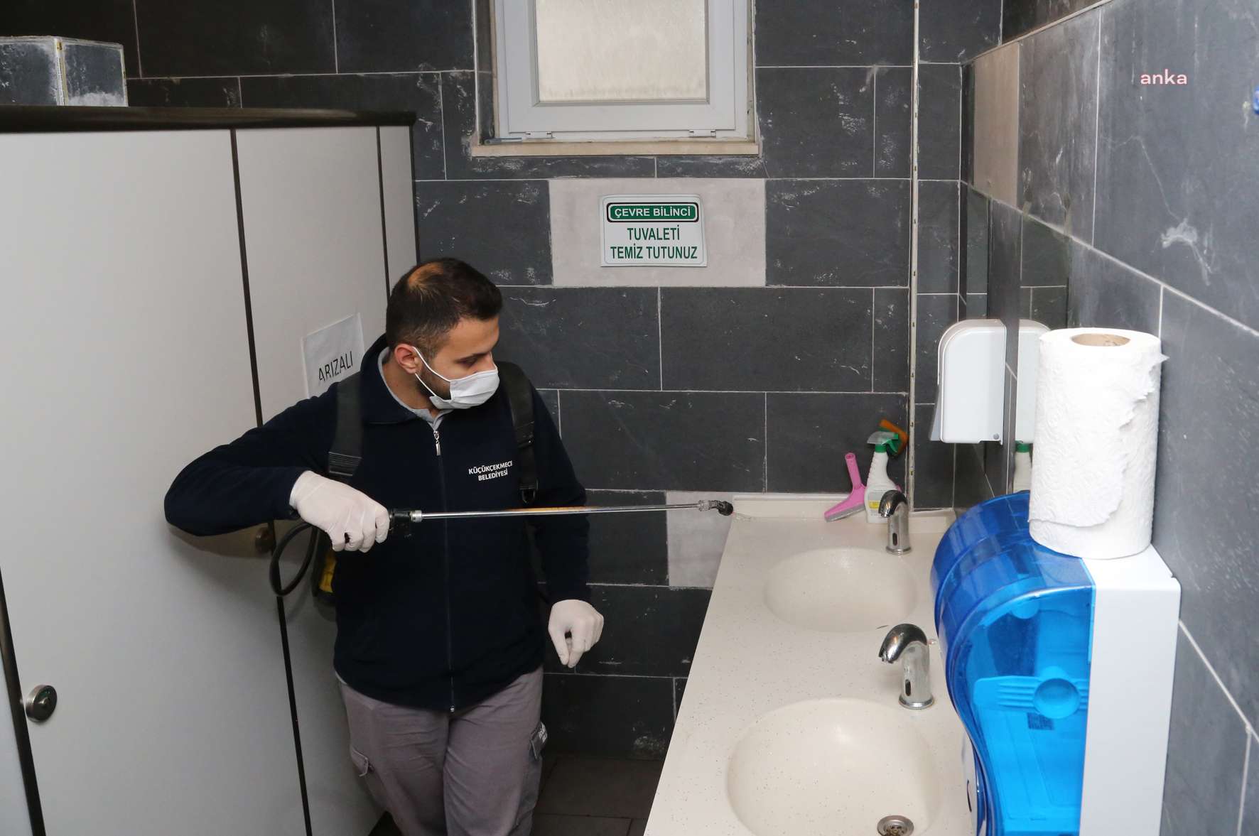 KÜÇÜKÇEKMECE’ DE OKULLAR DEZENFEKTE EDİLİYOR