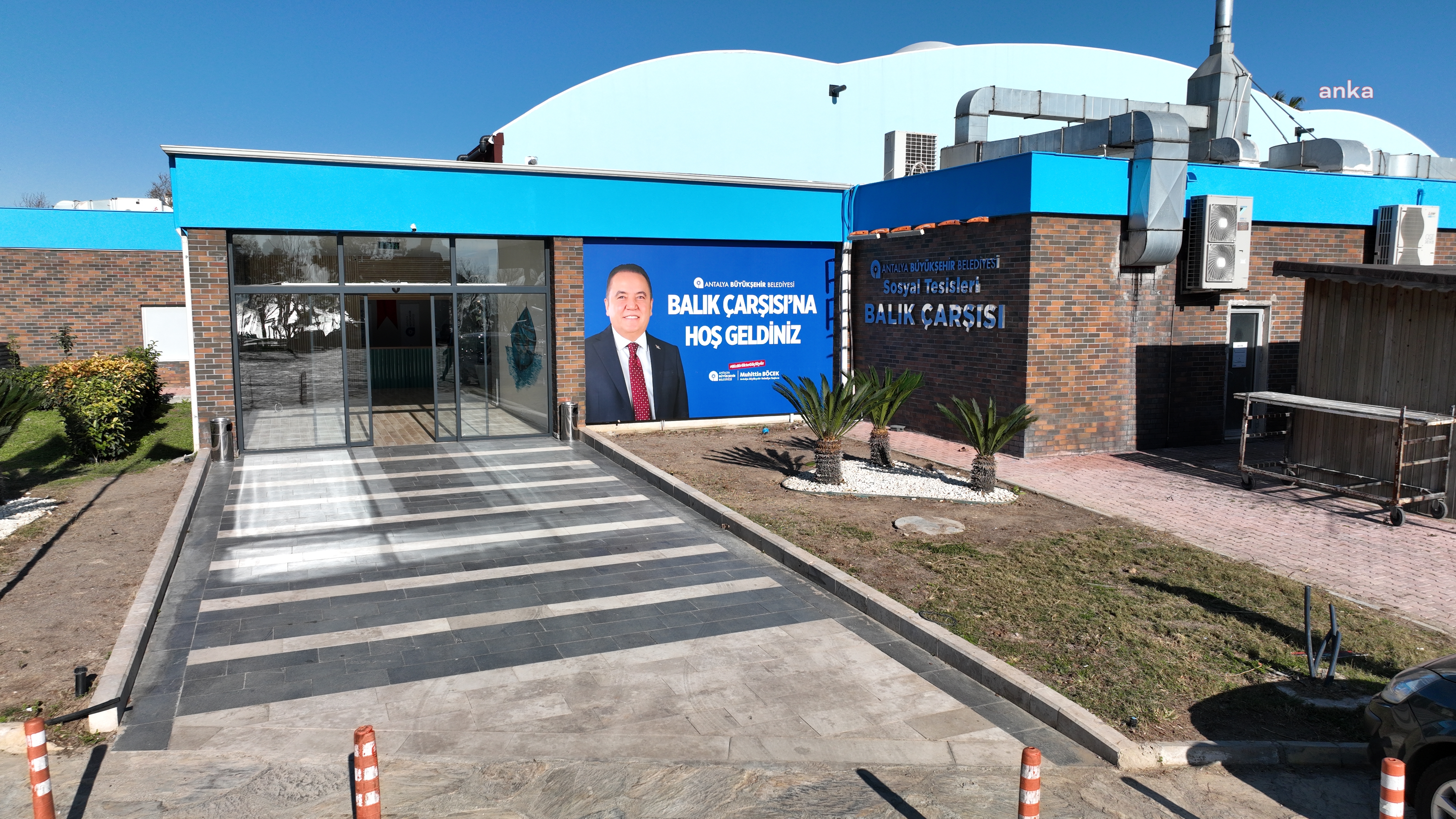 ANTALYA BÜYÜKŞEHİR’İN YENİLEDİĞİ DÜDEN BALIK ÇARŞISI HİZMETE AÇILDI
