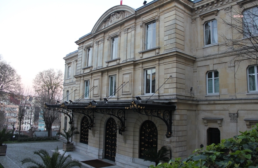 İSTANBUL'DAKİ PİERRE LOTİ FRANSIZ LİSESİ, GÜVENLİK GEREKÇESİYLE 2 GÜN KAPATILDI