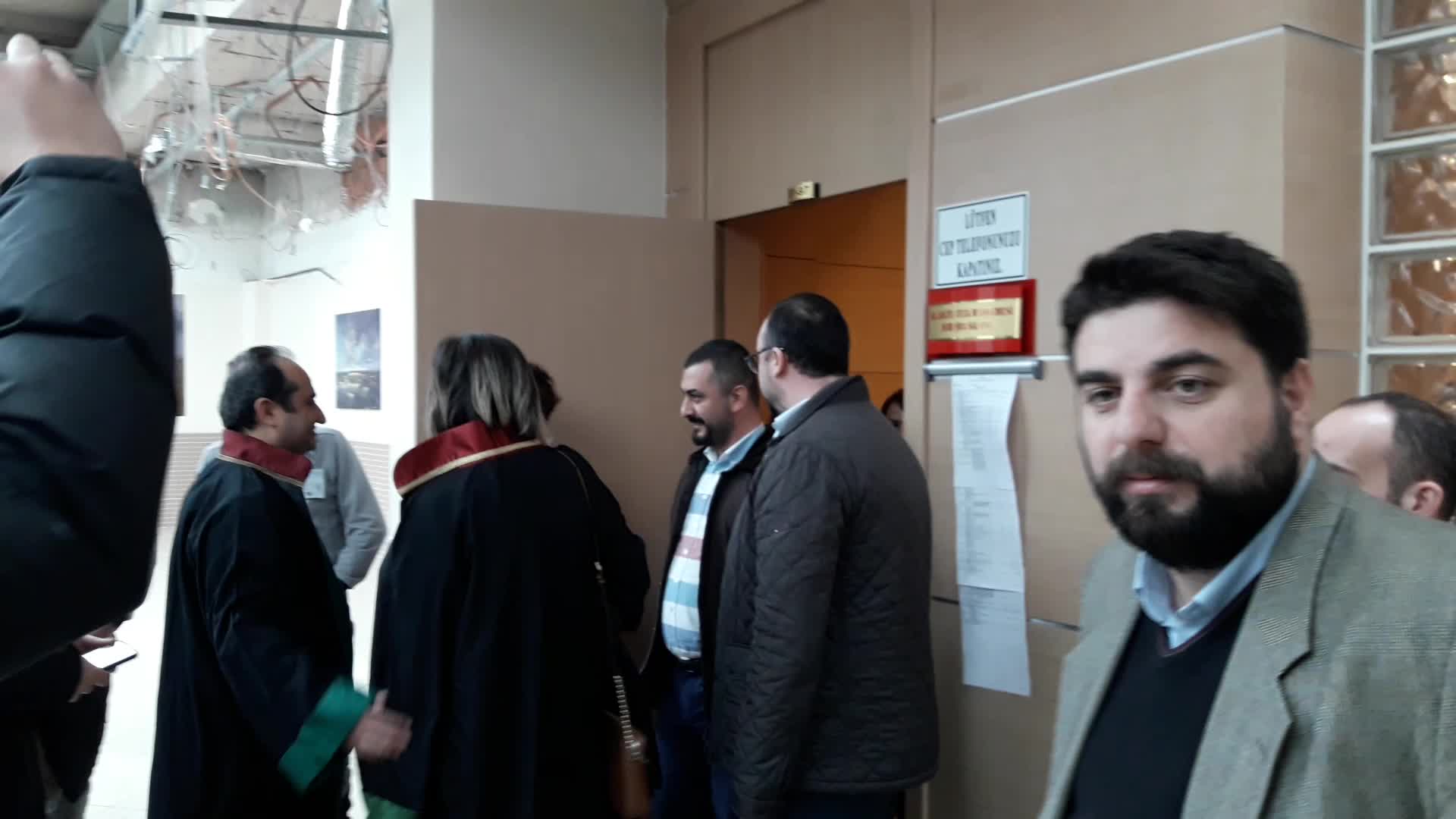 EREN ERDEM, 'CUMHURBAŞKANINA HAKARET' SUÇUNDAN YARGILANDIĞI DAVADA BERAAT ETTİ