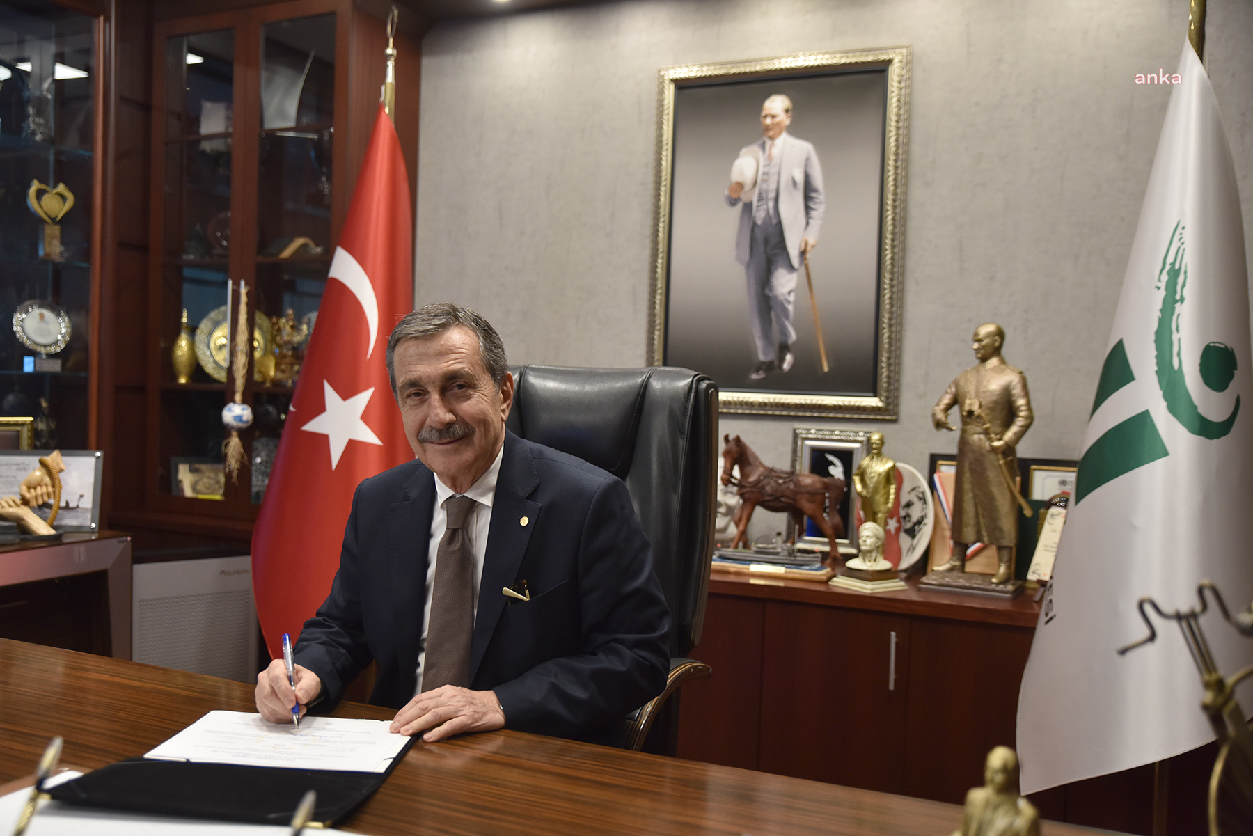 TEPEBAŞI BELEDİYE BAŞKANI ATAÇ, KADIN ERKEK EŞİTLİĞİ ŞARTI'NI İMZALADI