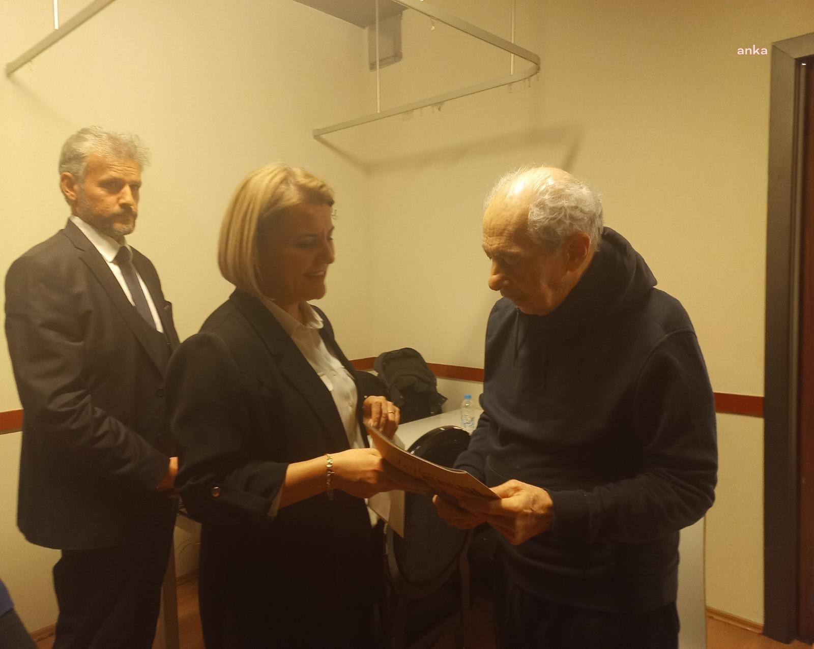 İZMİT BELEDİYE BAŞKANI HÜRRİYET, DUAYEN SANATÇILARI ‘LEYLA HANIM’A DAVET ETTİ