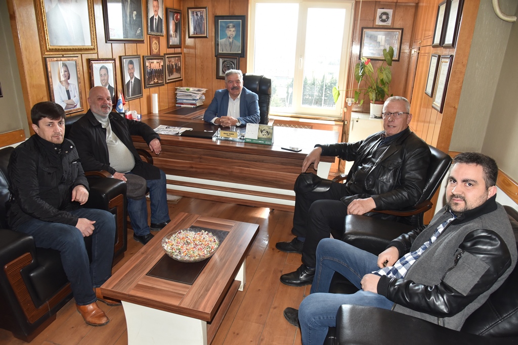 İZMİT BELEDİYESİ'NDEN KORONAVİRÜSE KARŞI PAZARCILARLA ORTAK ÖNLEM