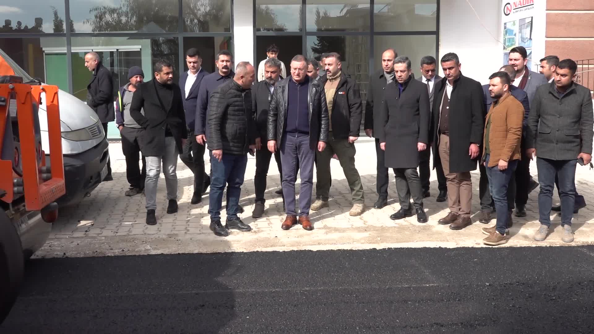 LÜTFÜ SAVAŞ, KIRIKHAN’DA YURTTAŞLA BİR ARAYA GELDİ