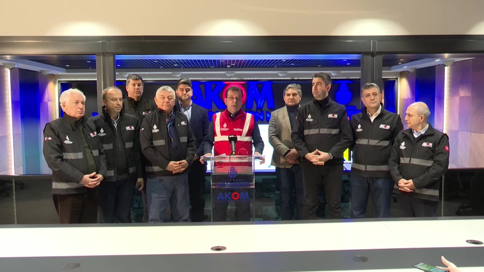 CHP GENEL BAŞKAN YARDIMCISI ADIGÜZEL, İMAMOĞLU VE İLÇE BELEDİYE BAŞKANLARI 'ACİL' KODUYLA AKOM'DA BİR ARAYA GELDİ