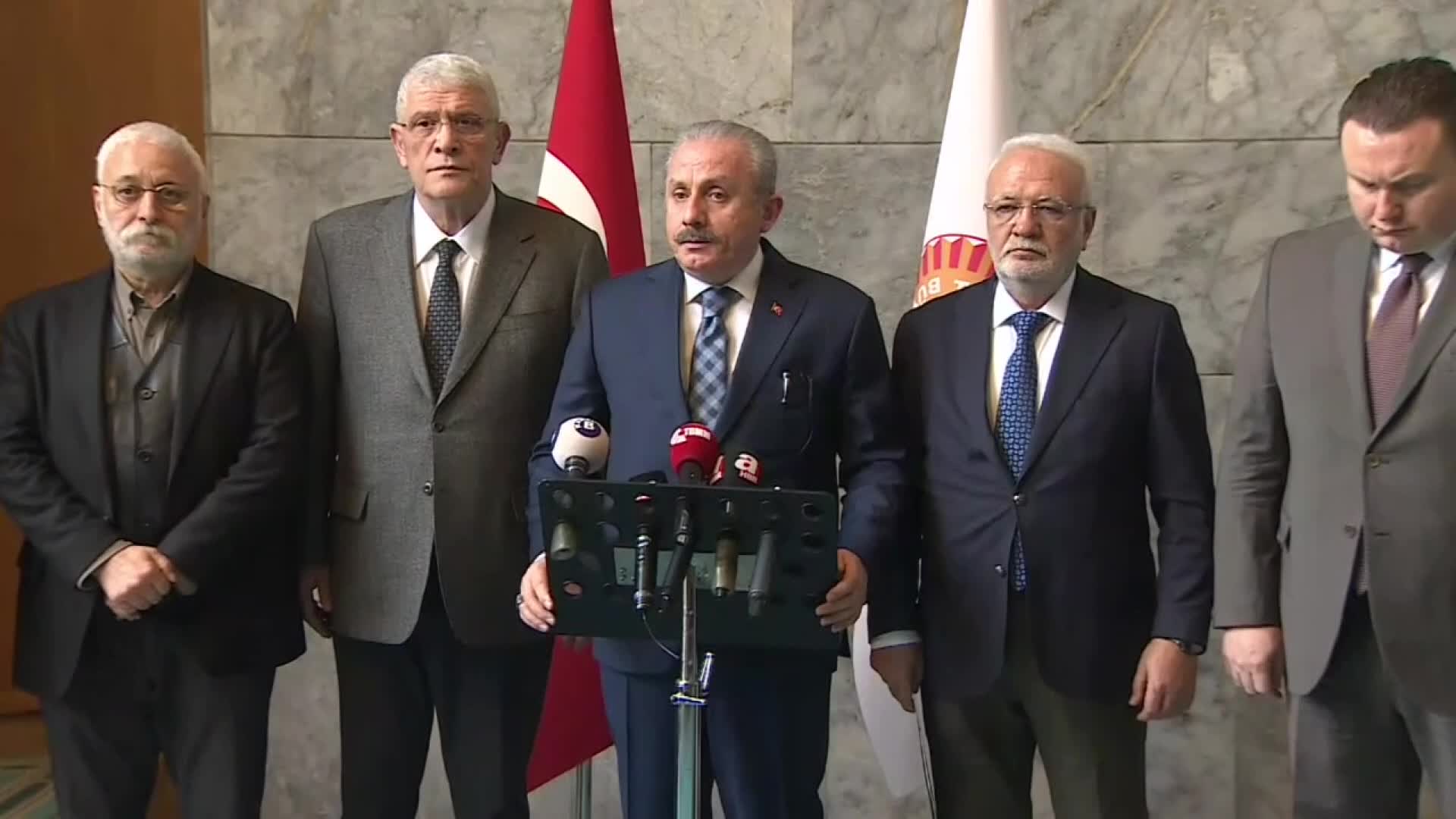 7,7 BÜYÜKLÜĞÜNDEKİ DEPREM 10 İLİ VURDU… TBMM BAŞKANI ŞENTOP: “MECLİS’İMİZİN BU HAFTAKİ GENEL KURUL ÇALIŞMALARINI ERTELEMEK, ÖNÜMÜZDEKİ HAFTA SALI GÜNÜNDEN DEVAM ETMEK ÜZERE BİR KARAR ALDIK”