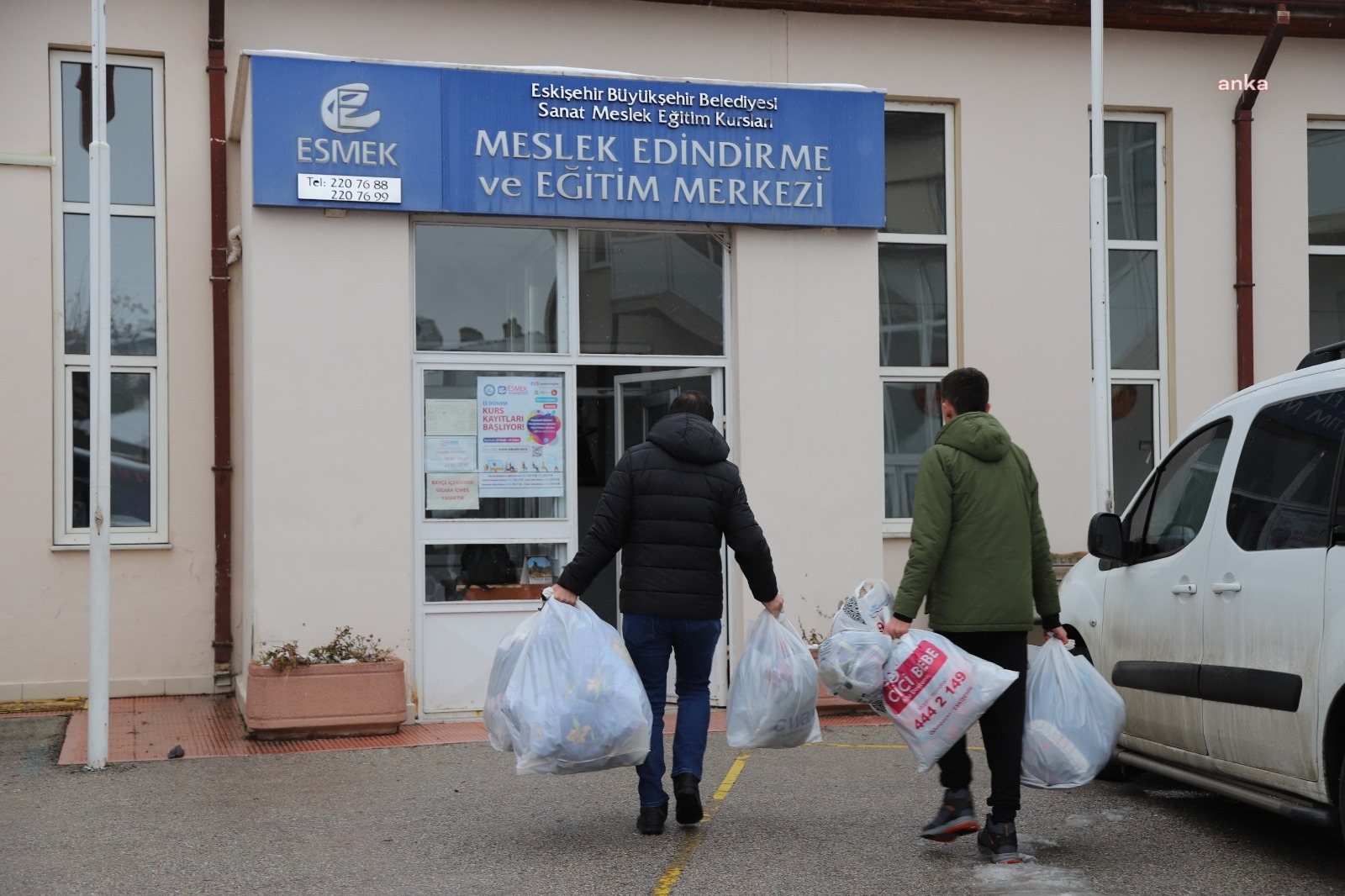 EBB’NİN DEPREM BÖLGELERİNE YARDIM KAMPANYASI SEFERBERLİĞE DÖNÜŞTÜ