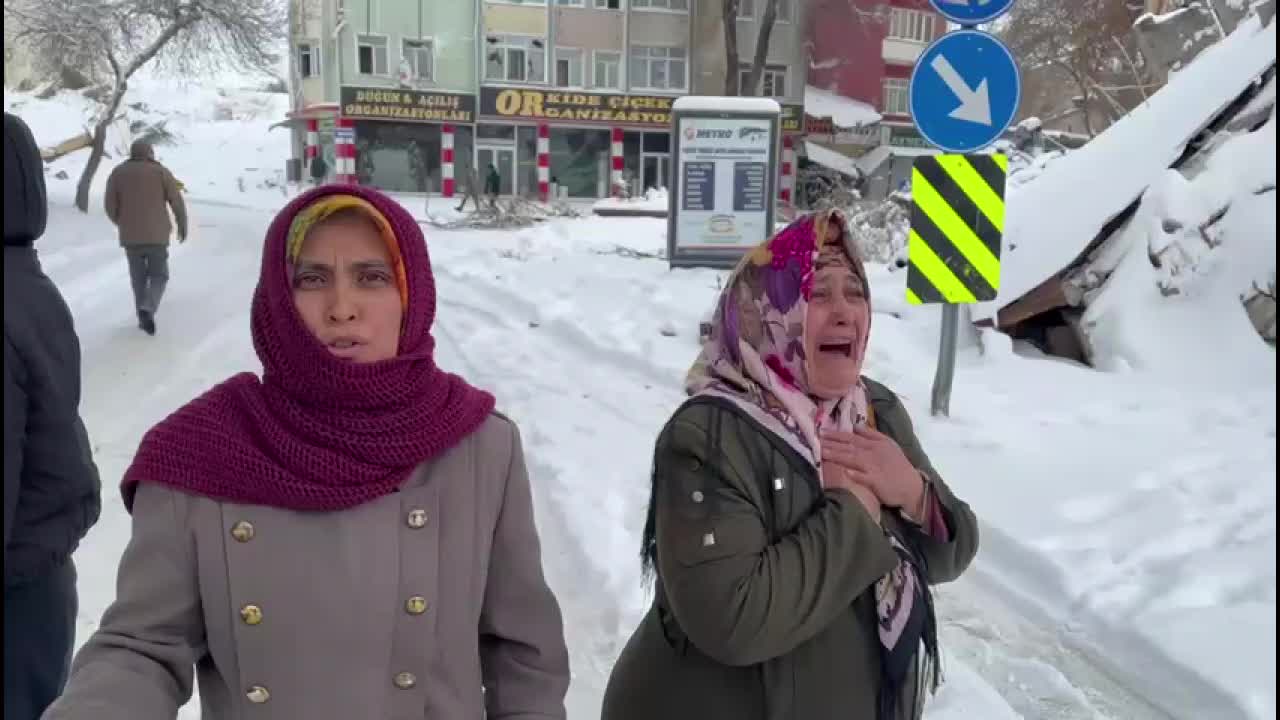 ELBİSTAN’DAN YARDIM ÇAĞRISI: "ENKAZIN ALTINDA ÖLDÜLER, ELBİSTAN KADERİNE TERK EDİLDİ"