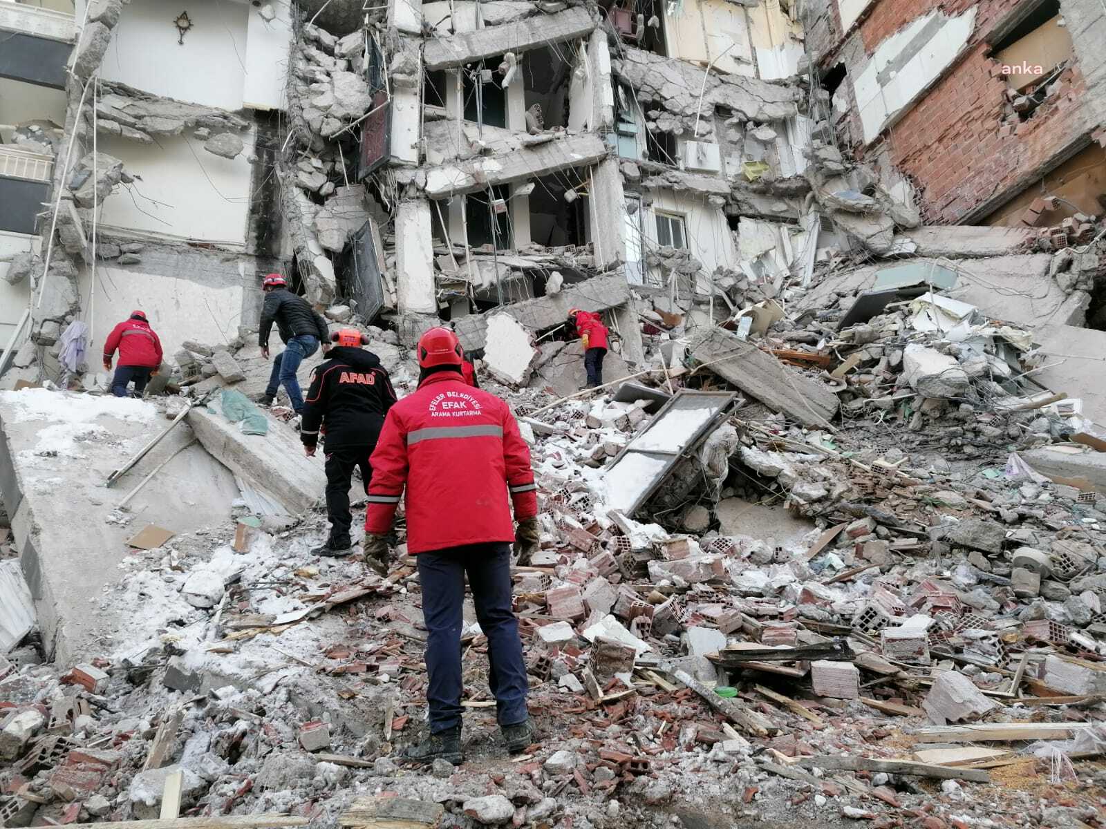 EFELER BELEDİYESİ ARAMA KURTARMA TİMİ, DEPREM BÖLGESİ MALATYA’DA