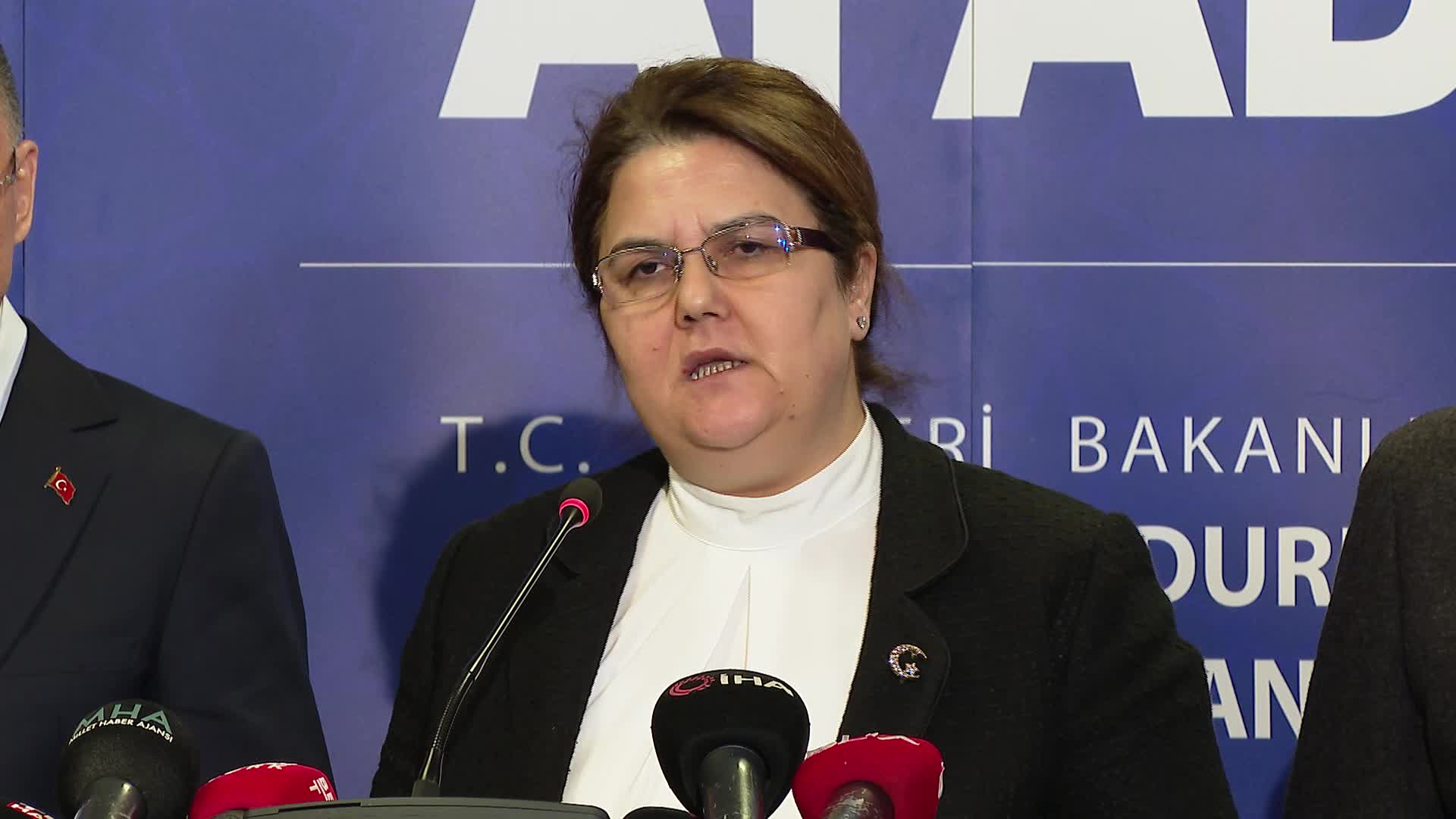 BAKAN DERYA YANIK: “ENKAZ ALTINDAN ÇIKARILMIŞ, TEDAVİSİ TAMAMLANAN ÇOCUKLARIN HERHANGİ BİR ÜÇÜNCÜ ŞAHSA TESLİMİ SÖZ KONUSU DEĞİL”