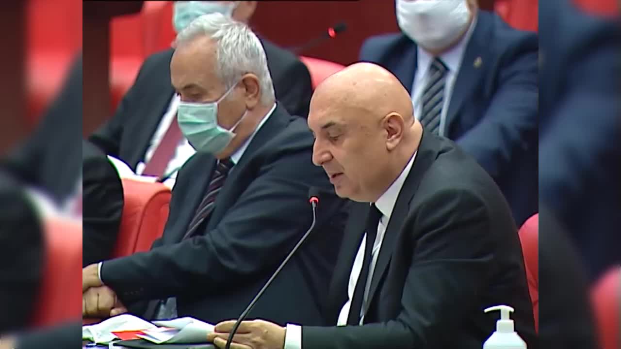 SEFERİHİSAR'DA ORMAN YANGINI