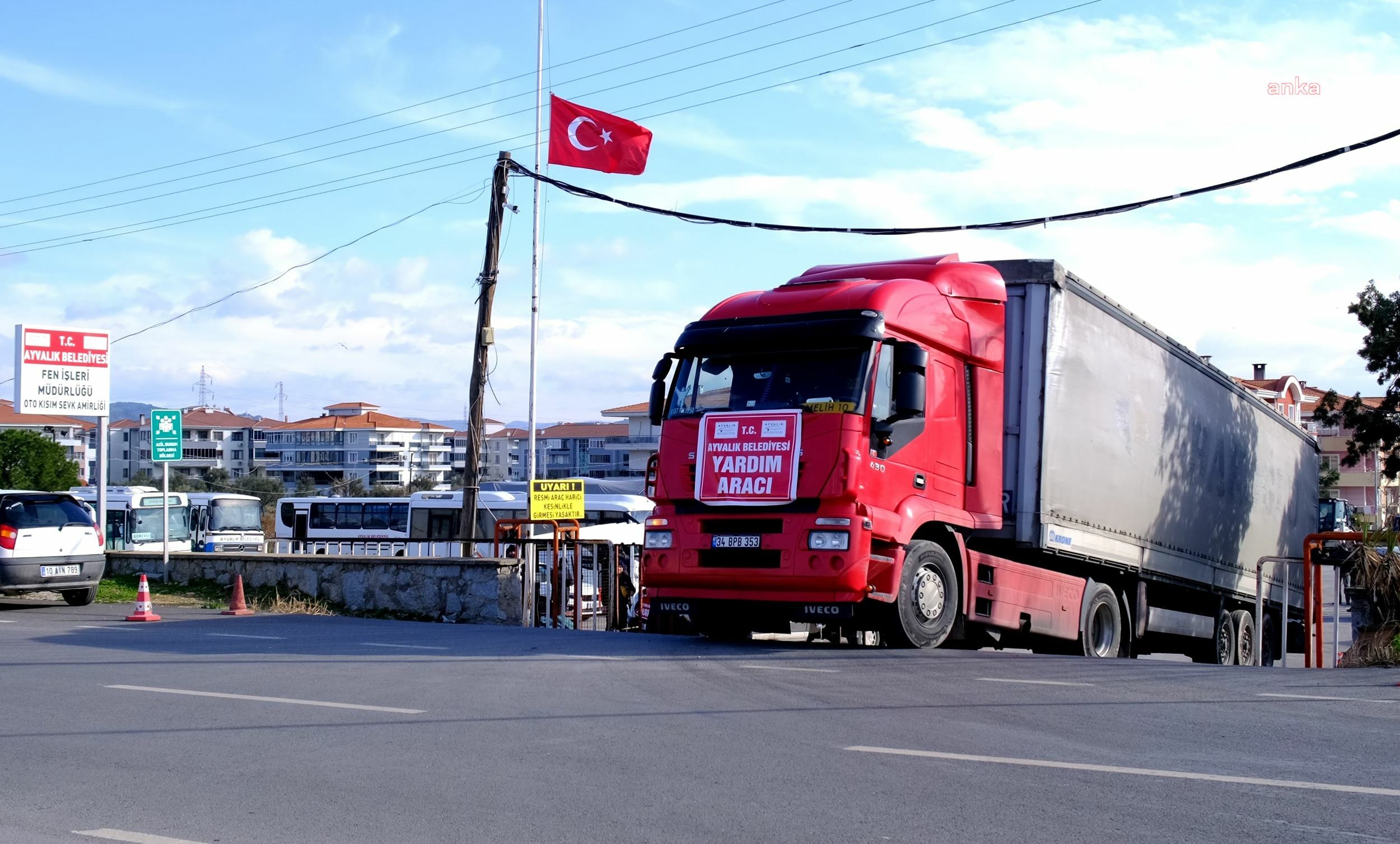 AYVALIK’TAN DEPREM BÖLGESİNE YARDIM KÖPRÜSÜ