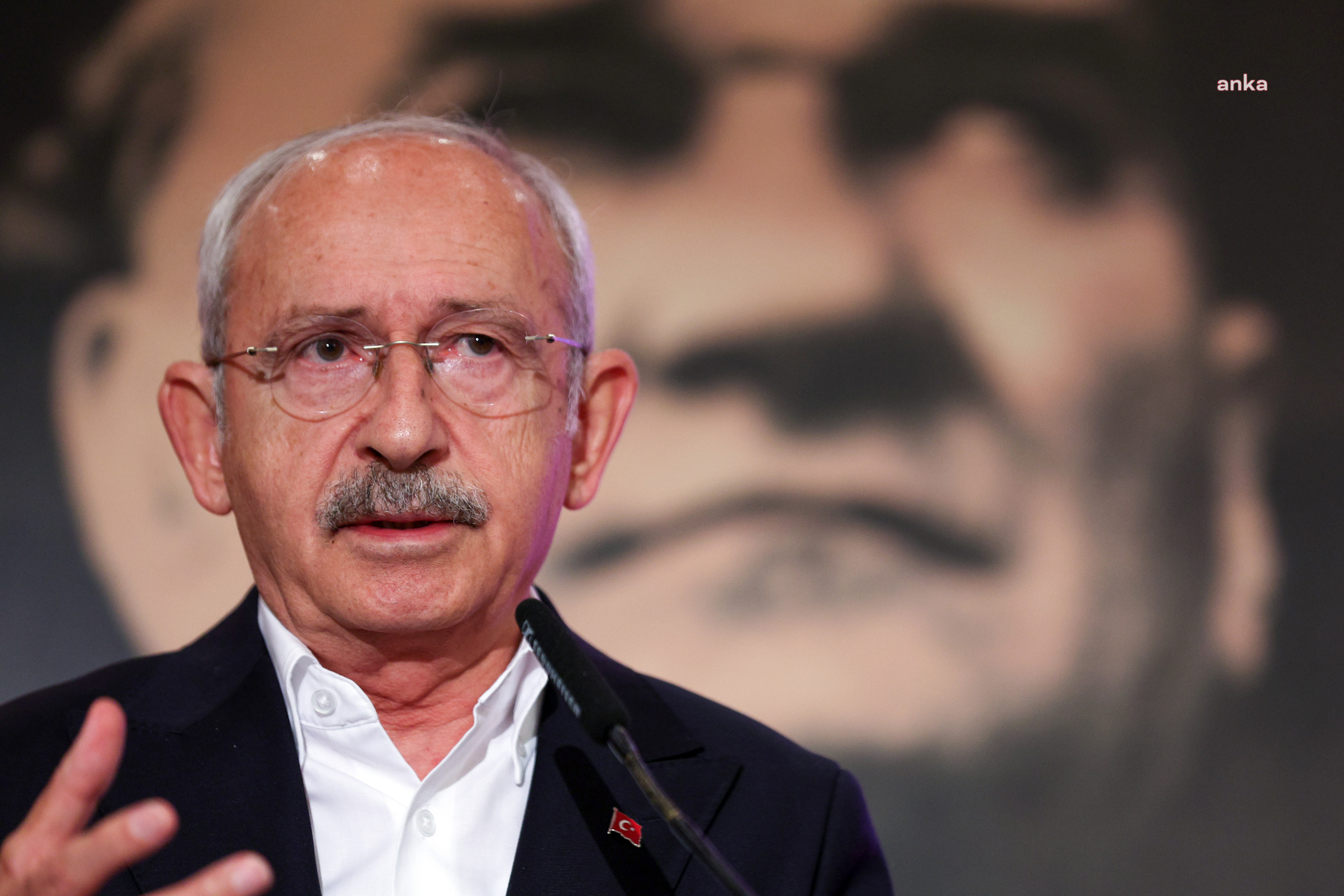 KILIÇDAROĞLU'NDAN HÜKÜMETE: “DEPREM BÖLGESİNDE KULLANILACAK EKİPMAN VE İŞ MAKİNALARININ GÜMRÜK VERGİLERİNİ VE BEKLEME SÜRELERİNİ HEMEN KALDIRIN”