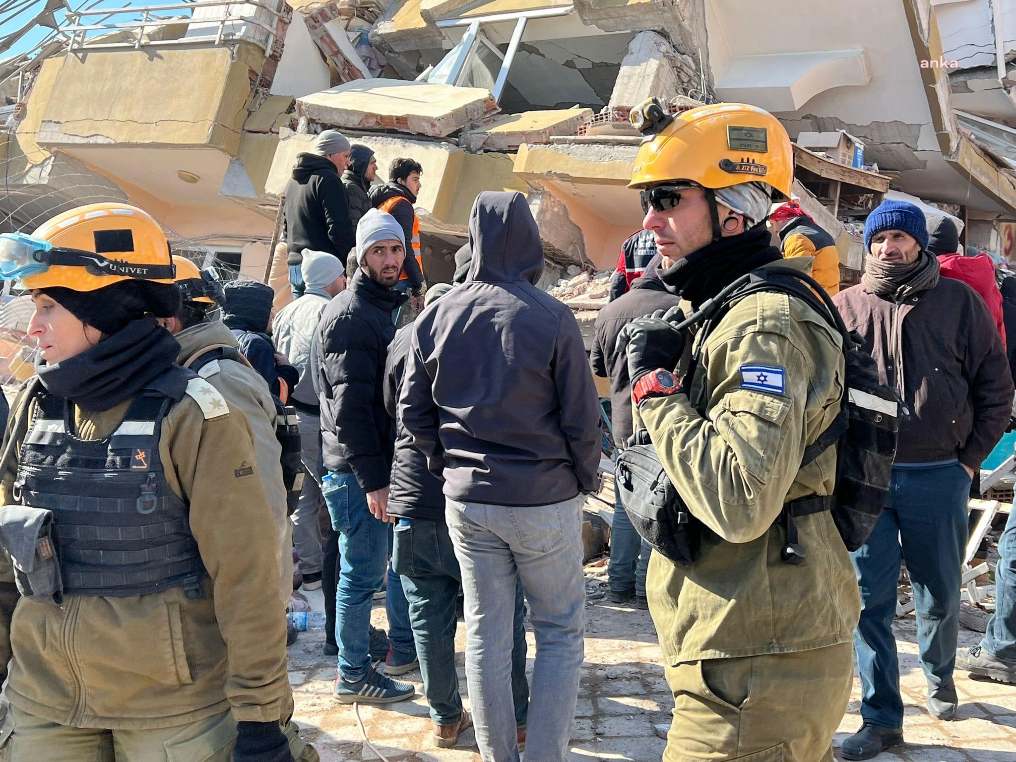 İSRAİLLİ ARAMA KURTARMA EKİPLERİ, BUGÜNE KADAR 17 KİŞİYİ ENKAZDAN KURTARDI