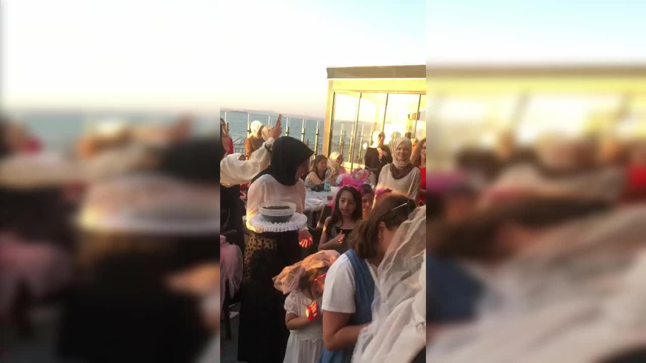 ATATÜRK’ÜN YÜRÜYEN KÖŞK’ÜNDE, AKP’Lİ DEMİREL’DEN KIZINA SAZLI SÖZLÜ KINA GECESİ