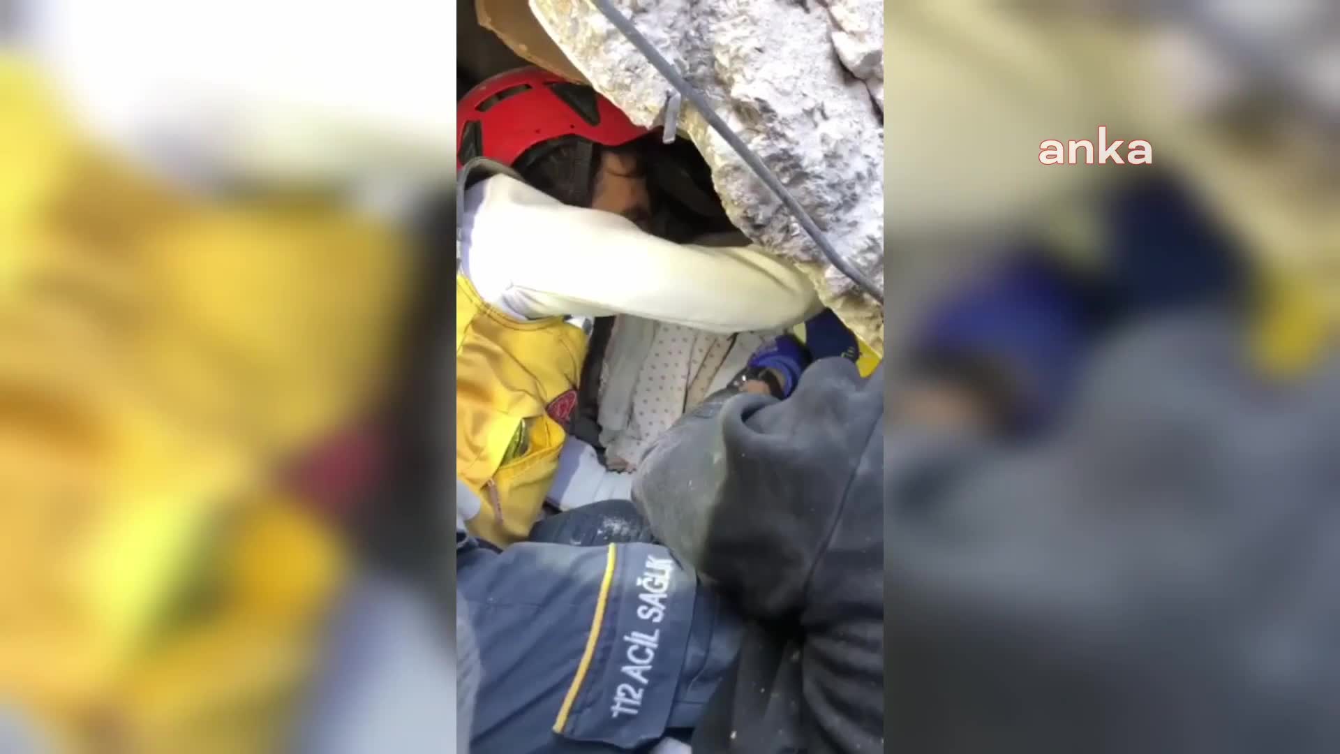 HATAY'DA, BİR VATANDAŞ DEPREMİN 108. SAATİNDE ENKAZDAN KURTARILDI