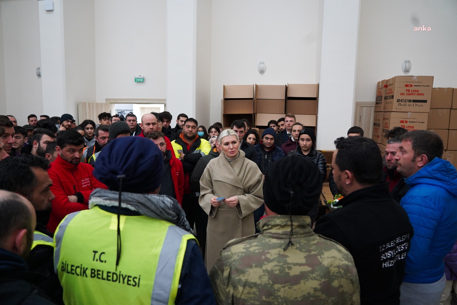 BİLECİK BELEDİYE BAŞKANVEKİLİ ŞUBAŞI, KENTE GELEN DEPREMZEDELERİ KARŞILADI
