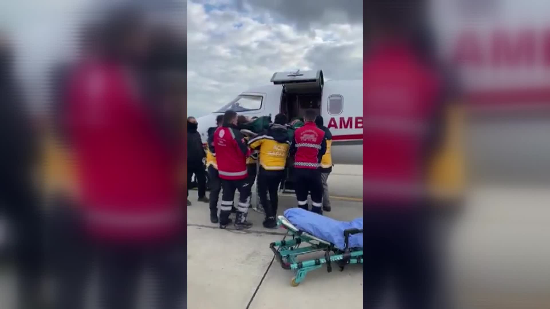 VALİ YERLİKAYA: İSTANBUL İL SAĞLIK MÜDÜRLÜĞÜ'NDEN 548 HEKİM, BİN 449 SAĞLIK PERSONELİ, 111 AMBULANS VE UMKE ARACI, 1 SEYYAR HASTANE DEPREM BÖLGESİNDE
