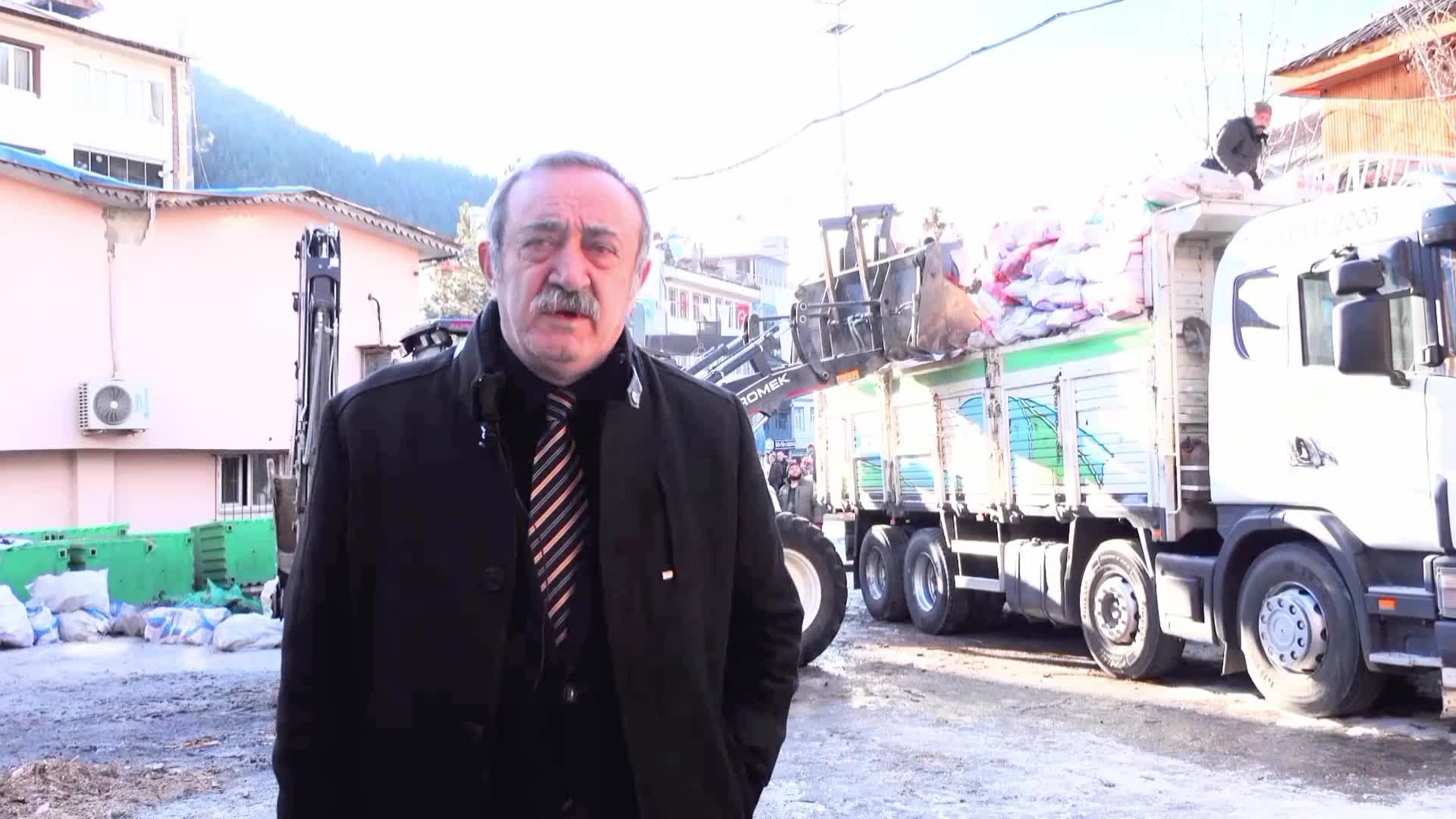 ARTVİN ŞAVŞAT BELEDİYESİ DEPREM BÖLGESİNE YARDIMLARINI ULAŞTIRMAYA DEVAM EDİYOR