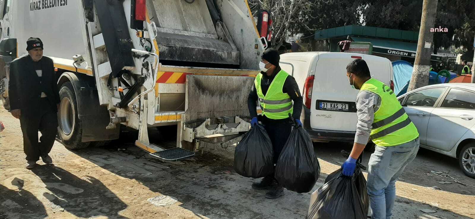 MARMARİS BELEDİYESİ EKİPLERİ, AFET BÖLGESİNDE TEMİZLİK ÇALIŞMALARINA DEVAM EDİYOR