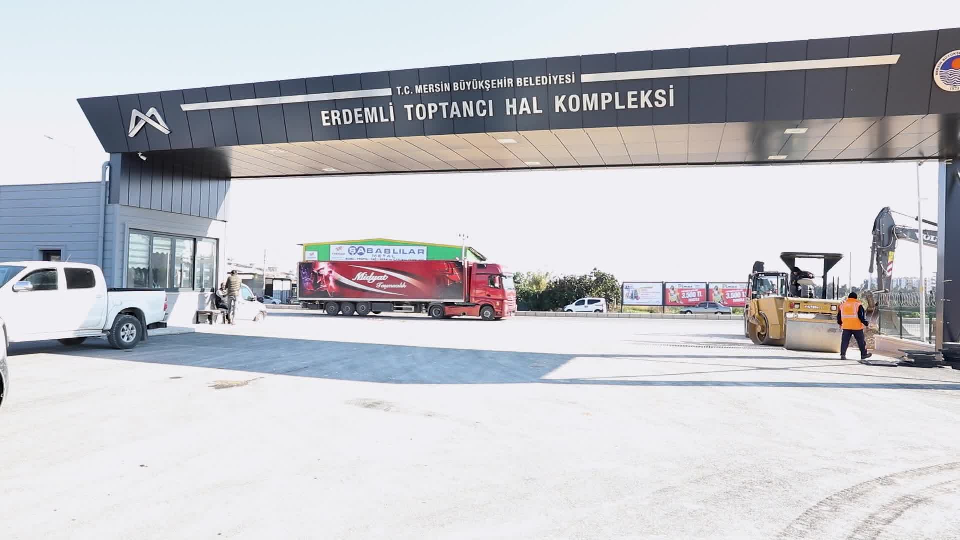 MERSİN BÜYÜKŞEHİR BELEDİYESİ, ERDEMLİ HALİ'NDE DEPREMZEDELERİ MİSAFİR ETMEYE BAŞLADI… HAZIRLIKLAR TAMAMLANDIĞINDA 3 BİN KİŞİ KONAKLAYACAK