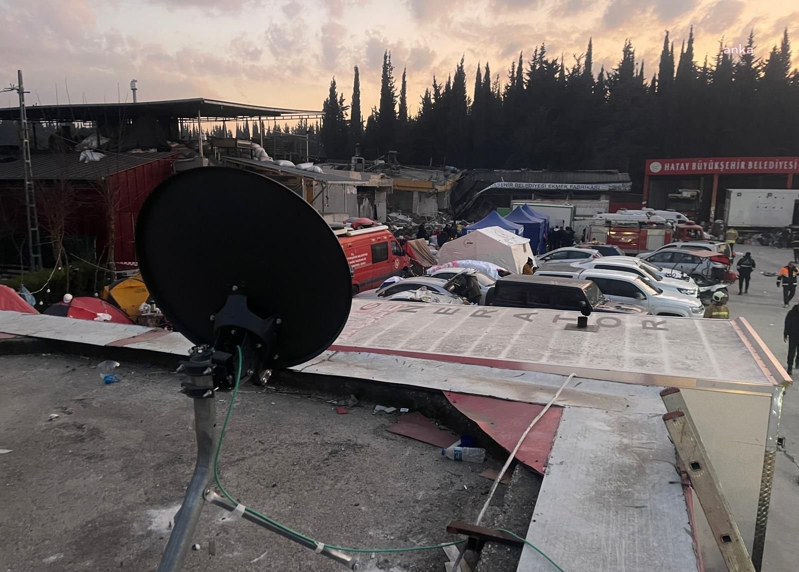 İZMİR BÜYÜKŞEHİR BELEDİYESİ'NDEN DEPREM BÖLGESİNE ÜCRETSİZ İNTERNET DESTEĞİ