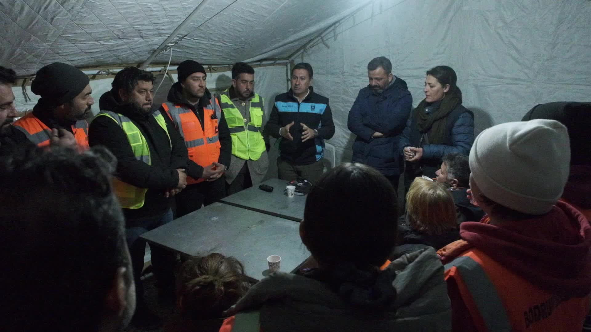 MUĞLA 911 ARAMA KURTARMA EKİPLERİ, AFET BÖLGESİNDE ÇALIŞMAYA DEVAM EDİYOR
