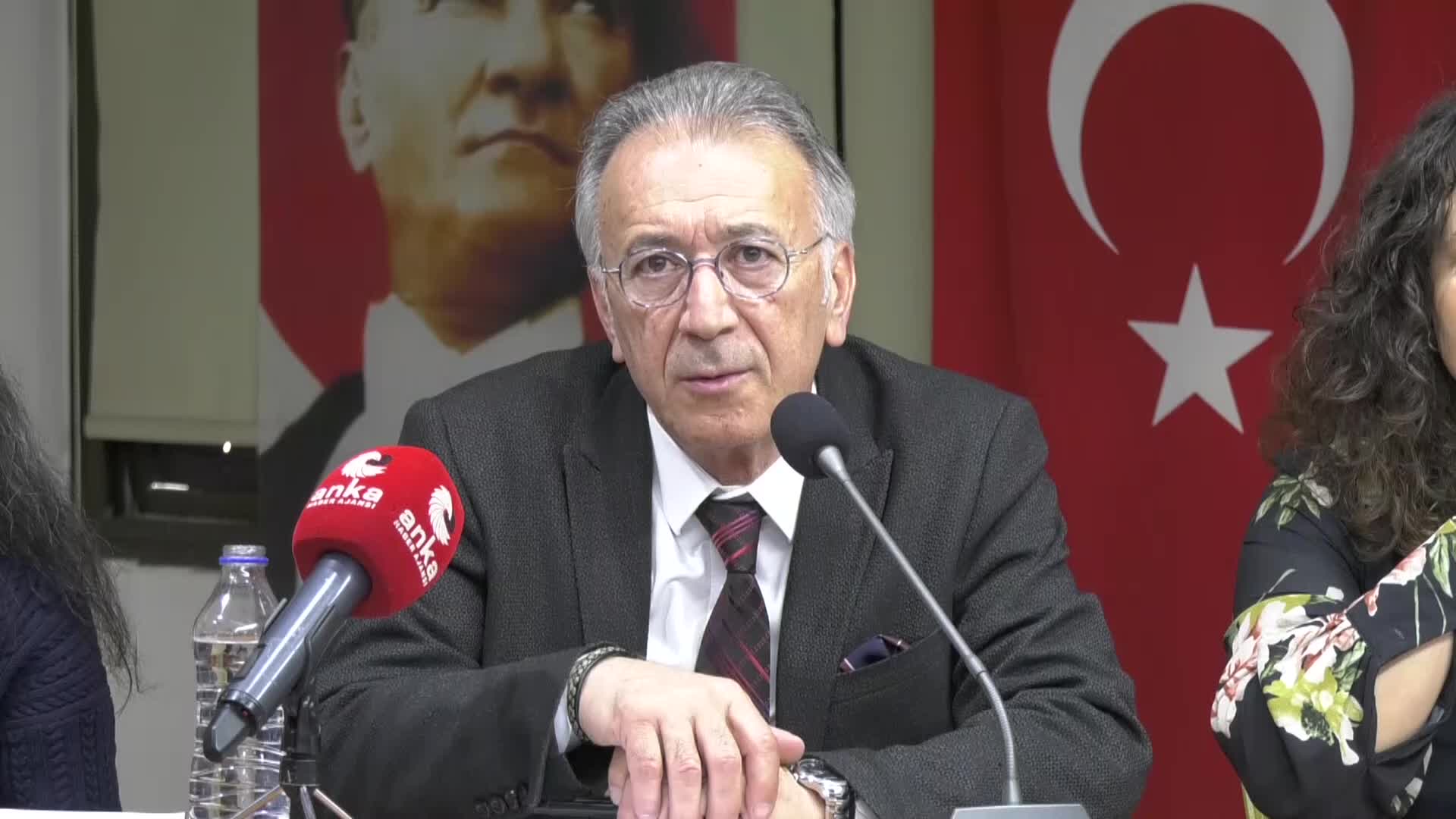 İZMİR BAROSU BAŞKANI YILMAZ: "ANAYASA'NIN HÜKMÜ ÇOK AÇIK. SAVAŞ HALİ DIŞINDA SEÇİMLER ASLA VE KAT'A ERTELENEMEZ"
