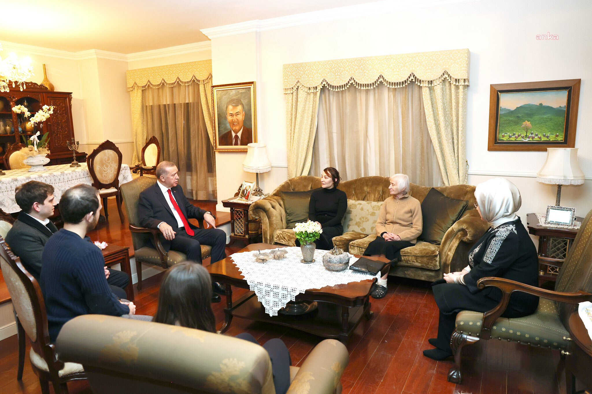 ERDOĞAN'DAN, DENİZ BAYKAL’IN AİLESİNE TAZİYE ZİYARETİ