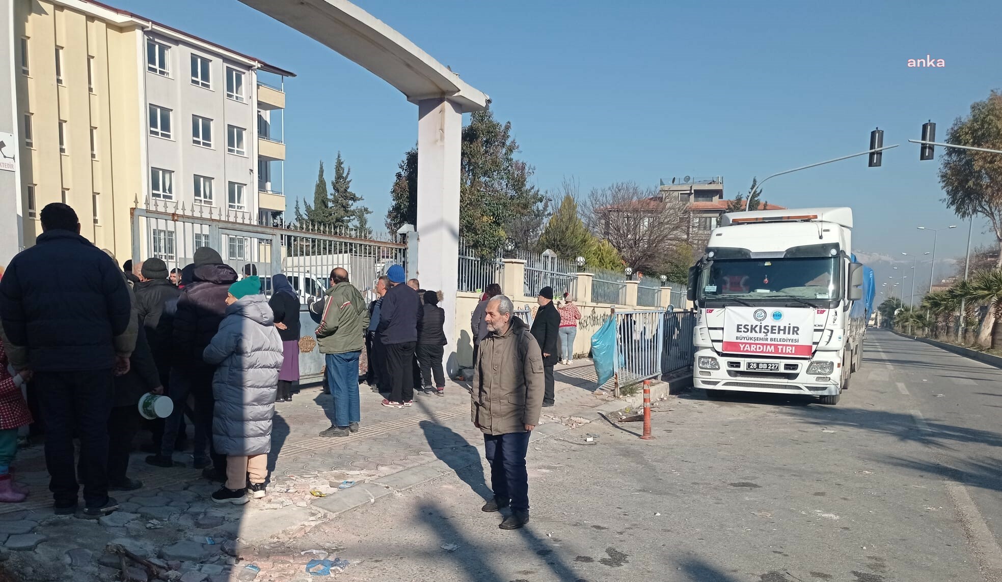 ESKİŞEHİR BÜYÜKŞEHİR’DEN AFET BÖLGESİNE BARINMA VE HİJYEN MALZEMESİ DESTEĞİ