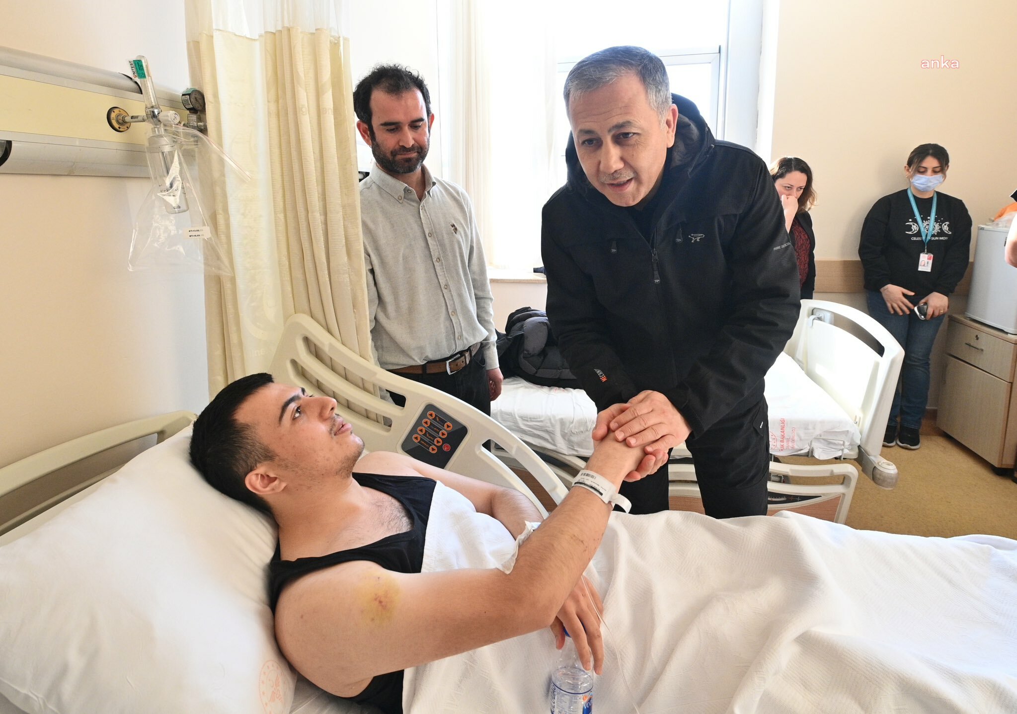 VALİ YERLİKAYA, İSTANBUL’A TEDAVİYE GETİRİLEN 5 BİN 733 DEPREMZEDENİN TABURCU EDİLDİĞİNİ AÇIKLADI