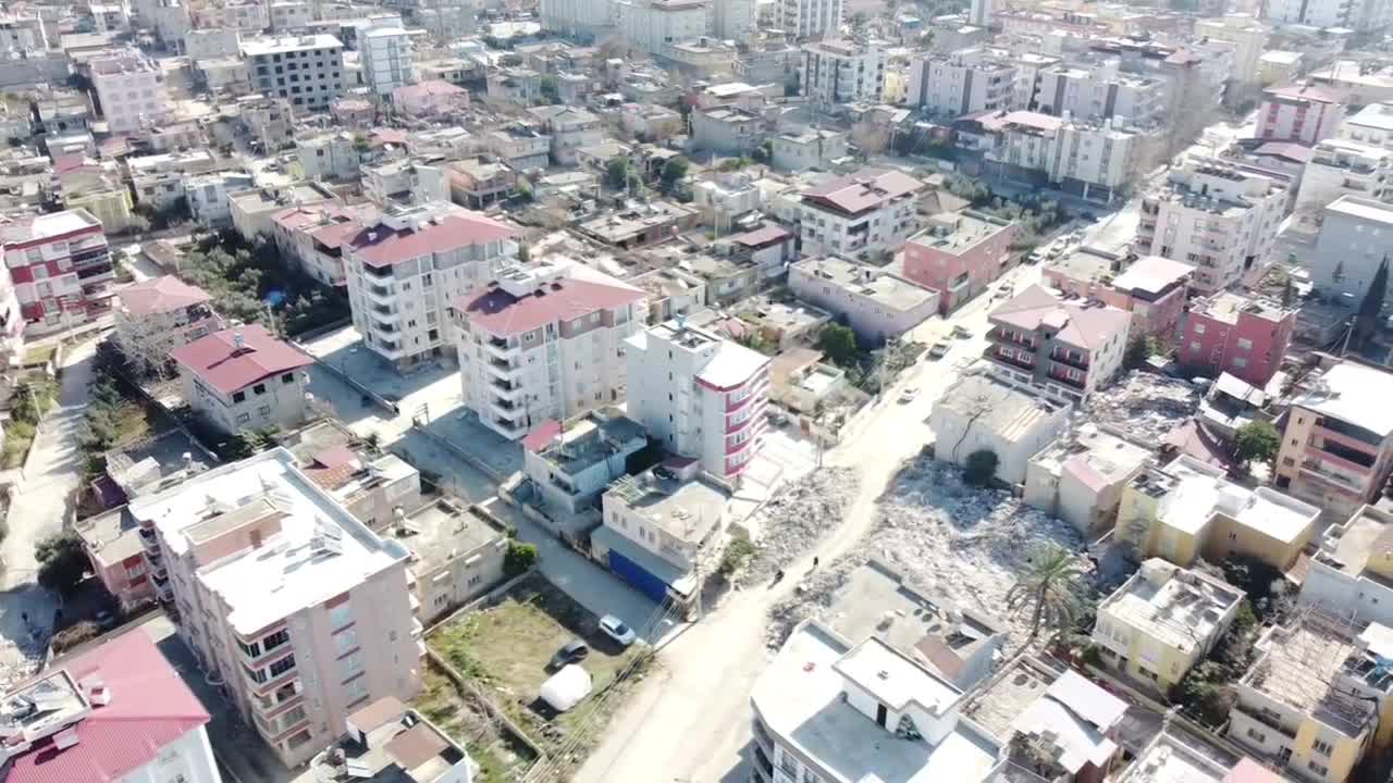 OSMANİYE'DE DEPREM SONRASI YIKIM, DRONE İLE GÖRÜNTÜLENDİ