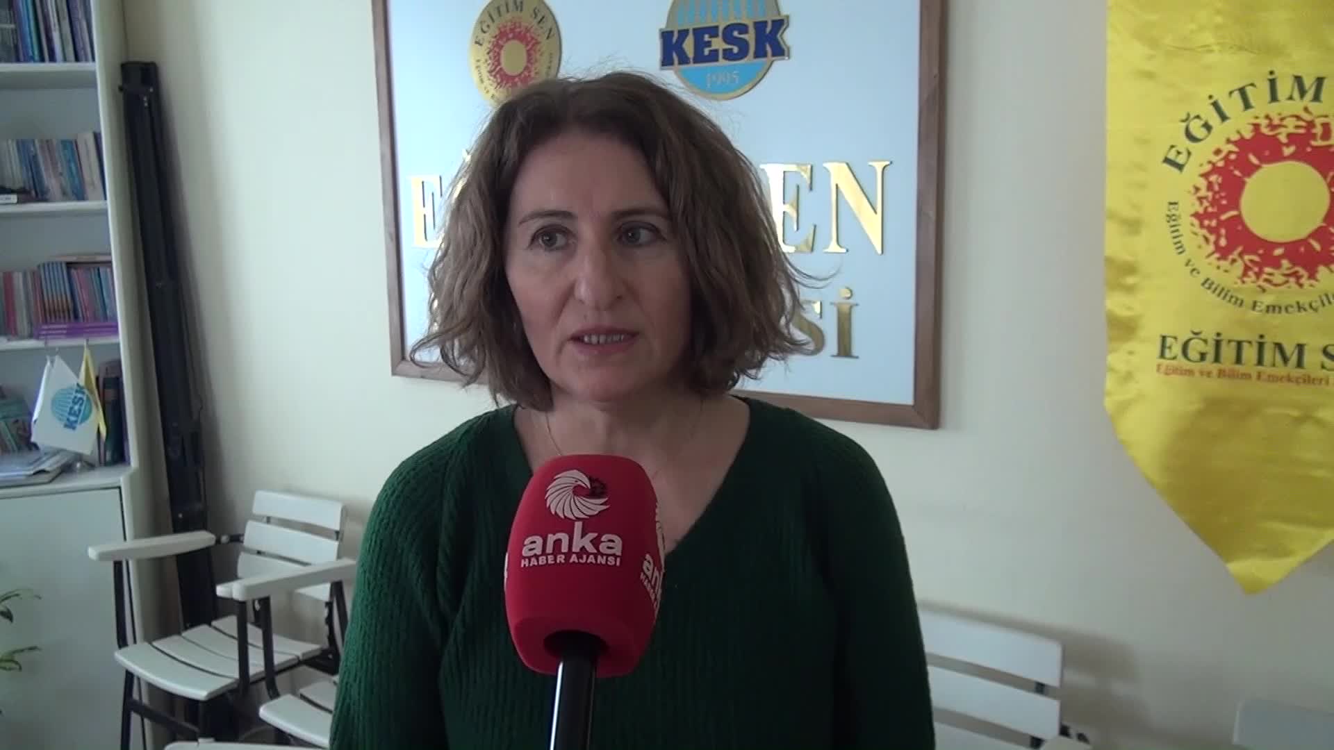 EĞİTİM SEN SİNOP ŞUBE BAŞKANI AYDIN: "ÜNİVERSİTELERDE UZAKTAN EĞİTİM İKTİDARIN PLANSIZLIĞININ GÖSTERGESİDİR"