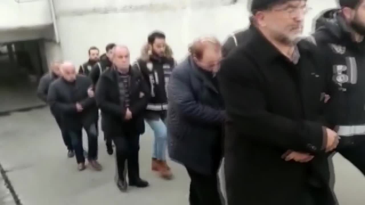 KAHRAMANMARAŞ’TA YIKILAN BİNALARLA İLGİLİ 5 MÜTEAHHİT İSTANBUL'DA GÖZALTINA ALINDI