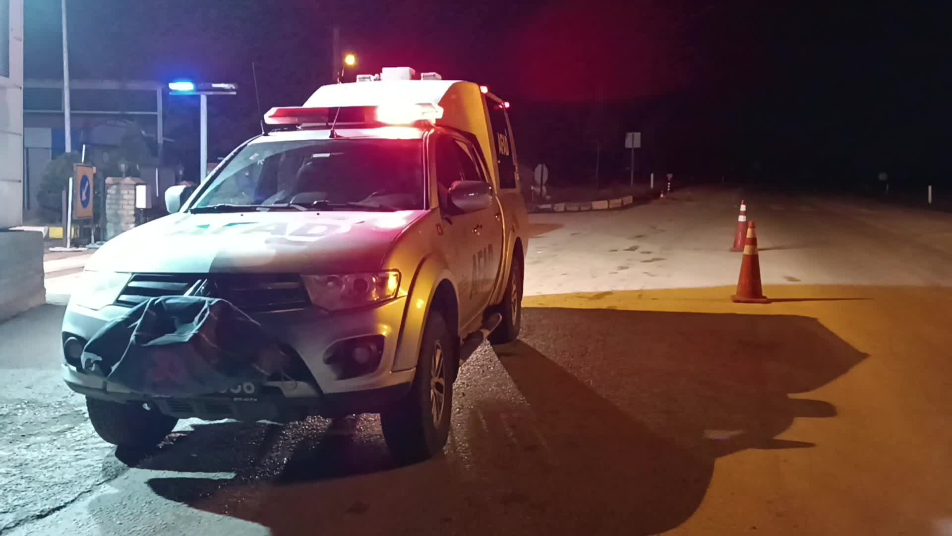 DEPREM BÖLGESİNDEN DÖNEN AFAD EKİBİ KARABÜK'TE ÇİÇEKLERLE KARŞILANDI