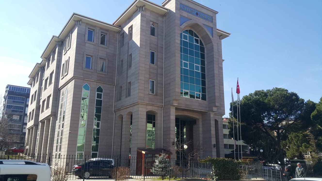 SİNOP’TA ESKİ EŞİNİ ÖLDÜREN SANIĞA AĞIRLAŞTIRILMIŞ MÜEBBET HAPİS CEZASI VERİLDİ