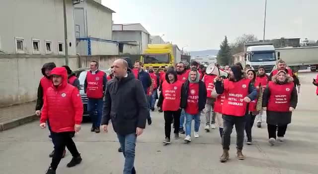 BİRLEŞİK METAL İŞ SENDİKASI'NA ÜYE İŞÇİLER, MKS TRANSFORMATÖR FABRİKASINDA 28 ŞUBAT’TA GREVE ÇIKIYOR…  GEBZE ŞUBE BAŞKANI ÇİFCİ: "BUGÜN İTİBARIYLA FABRİKA ÖNÜNDE DİRENİŞİMİZE BAŞLIYORUZ"