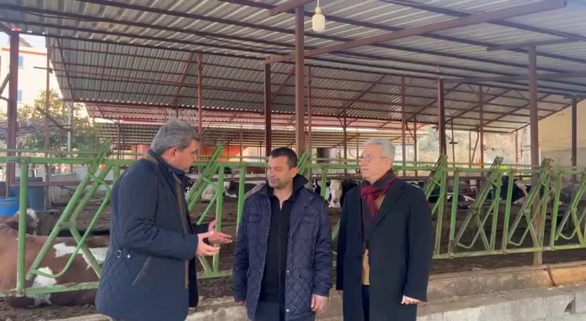 HATAYLI BESİCİ: KENDİ ÇABAMIZLA DIŞARIDAN YEM TEDARİK ETMEYE ÇALIŞTIK. ONU DA AFAD, ÖNÜNÜ KESİP İL TARIM MÜDÜRLÜĞÜ’NE TESLİM ETTİ