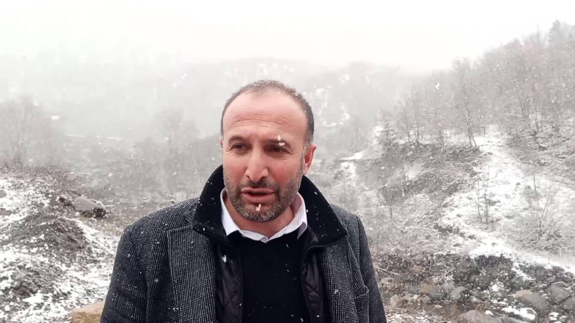 ARTVİN GÜLEŞ KÖYLÜLERİ; DEPREMZEDELERE KOYUN, KUZU VE KOÇLARINI BAĞIŞLADI
