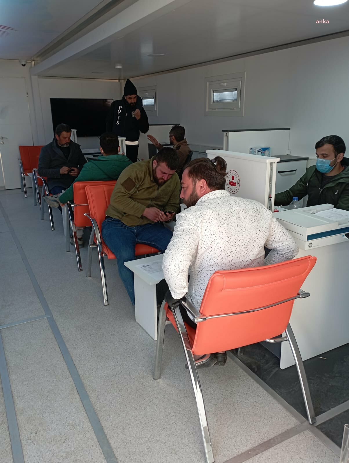 İÇİŞLERİ BAKANLIĞI: AFETZEDELER GEÇİCİ KİMLİK BELGELERİNİ E-DEVLET’TEN ALABİLECEK