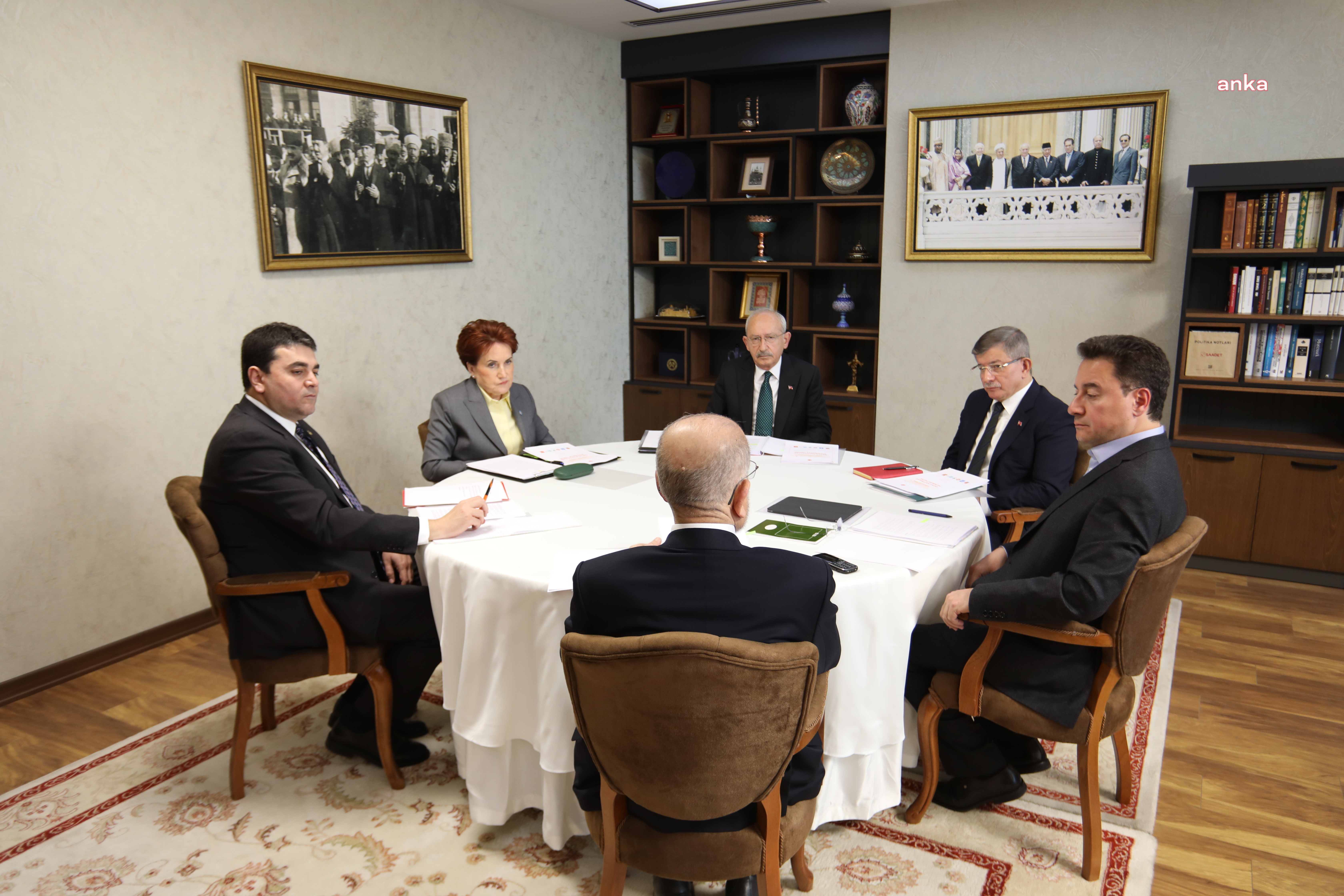 DAVUTOĞLU: “ÜLKEMİZİN EN ACİL İHTİYACI OLAN İÇİNDE BULUNDUĞUMUZ SİYASİ ENKAZI KALDIRACAĞIZ”