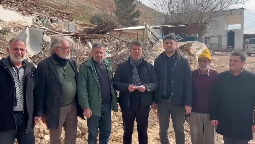 ABDURRAHMAN TUTDERE’DEN "ADIYAMAN’DA BARINMA SORUNU ÇÖZÜLDÜ" DİYEN ULAŞTIRMA BAKANI'NA: "VİCDANI KURUMUŞ BAKAN SENİN KÖYLERDEN HABERİN VAR MI"