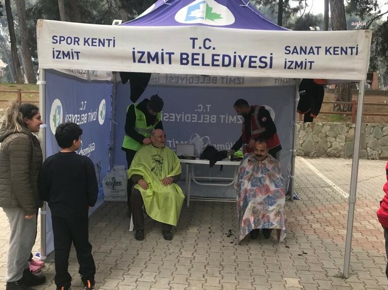 İZMİT BELEDİYESİ, DEPREMZEDELER İÇİN DAYANIŞMAYI GÜÇLENDİRİYOR