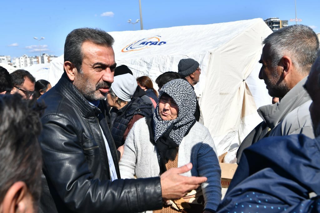 ÇUKUROVA BELEDİYESİ, DEPREM FELAKETİNDE YIKILAN BİNALARA RUHSAT VERİLEN TARİHLERİ PAYLAŞTI